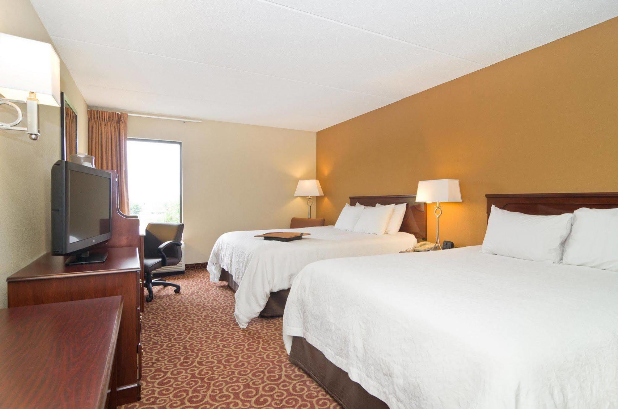 Hampton Inn ווסטר מראה חיצוני תמונה