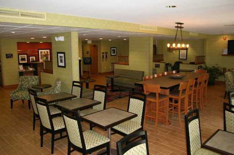 Hampton Inn ווסטר מראה חיצוני תמונה